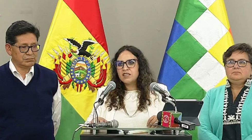 Contaminación: Gobierno ratifica jornada laboral, pero mantiene suspensión de clases en regiones afectadas