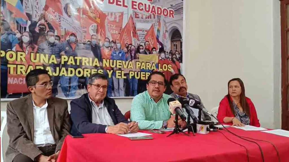 Ecuador: Sindicatos piden subir salario básico a $us 550