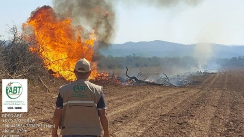 Acusan a la ABT de promover leyes incendiarias