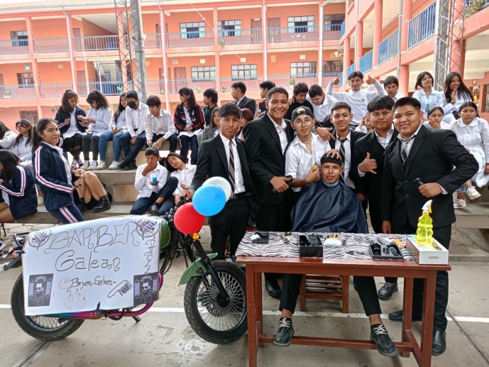 Premian a escolares que fueron parte de “Emprendiendo desde el cole”