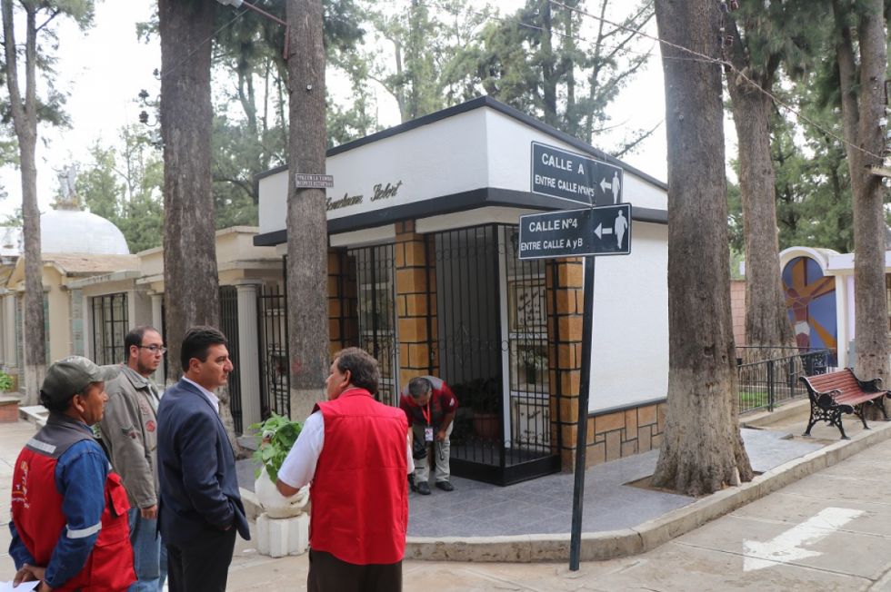 Alcaldía concluye trabajos de mejoras al Cementerio General de Tarija 