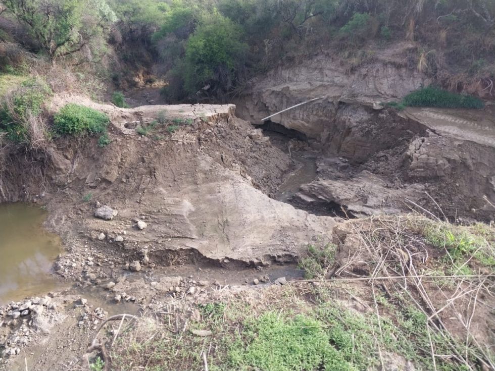 Movimiento de tierras en terreno privado contamina San Jacinto