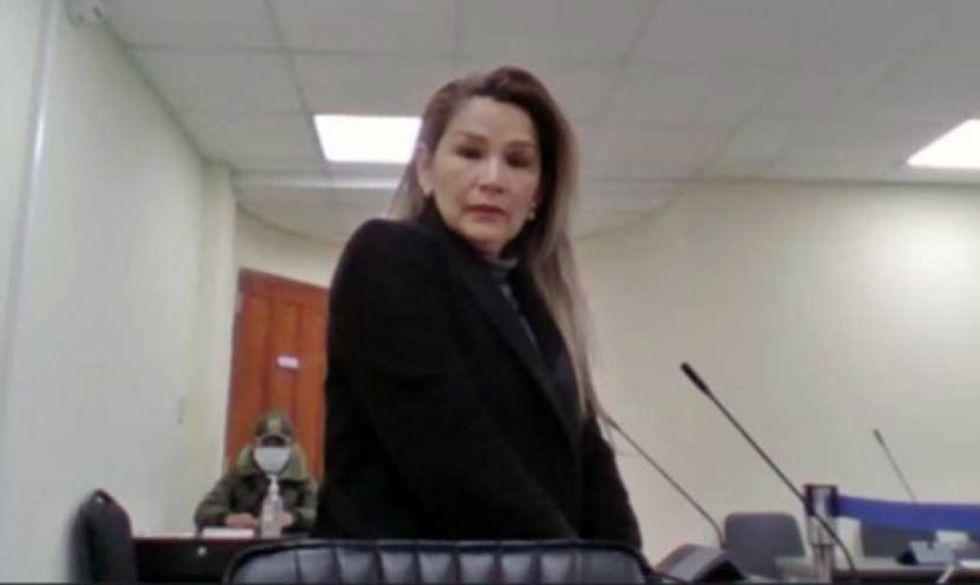 Un tribunal de El Alto declina juzgar a Añez en la vía ordinaria y recuerda que fue reconocida como Presidenta