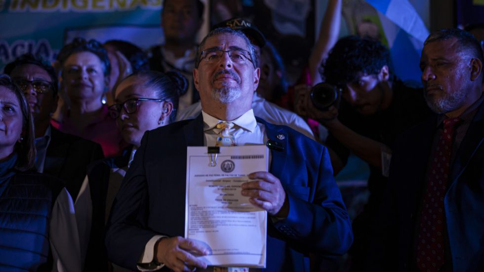 AMLO pide dejar gobernar a Arévalo en Guatemala