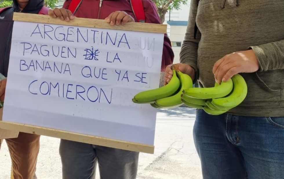 Bananeros advierten con bloquear el ingreso de productos argentinos