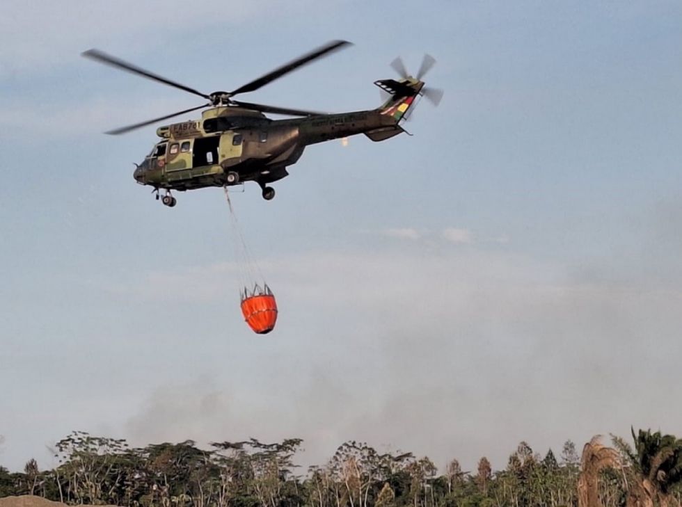 Bomberos forestales intervienen 11 incendios y logran apagar cuatro en Beni y La Paz
