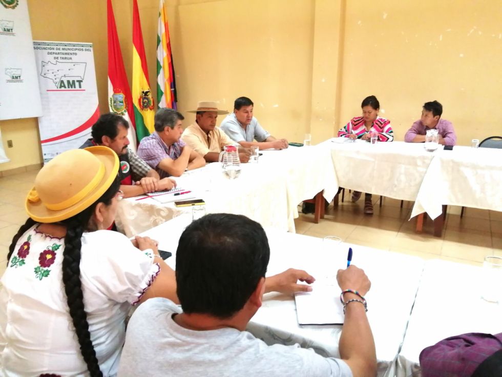 PGE Reformulado: Arcistas dan plazo, evistas ven autosabotaje 
