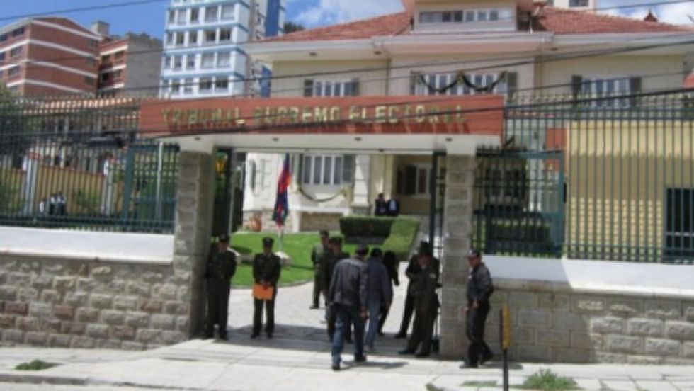 Lauca Ñ: TSE rechaza la conminatoria de evistas