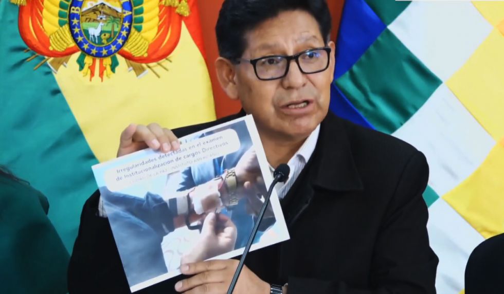Ministerio descubre fraudes de maestros en exámenes para cargos directivos