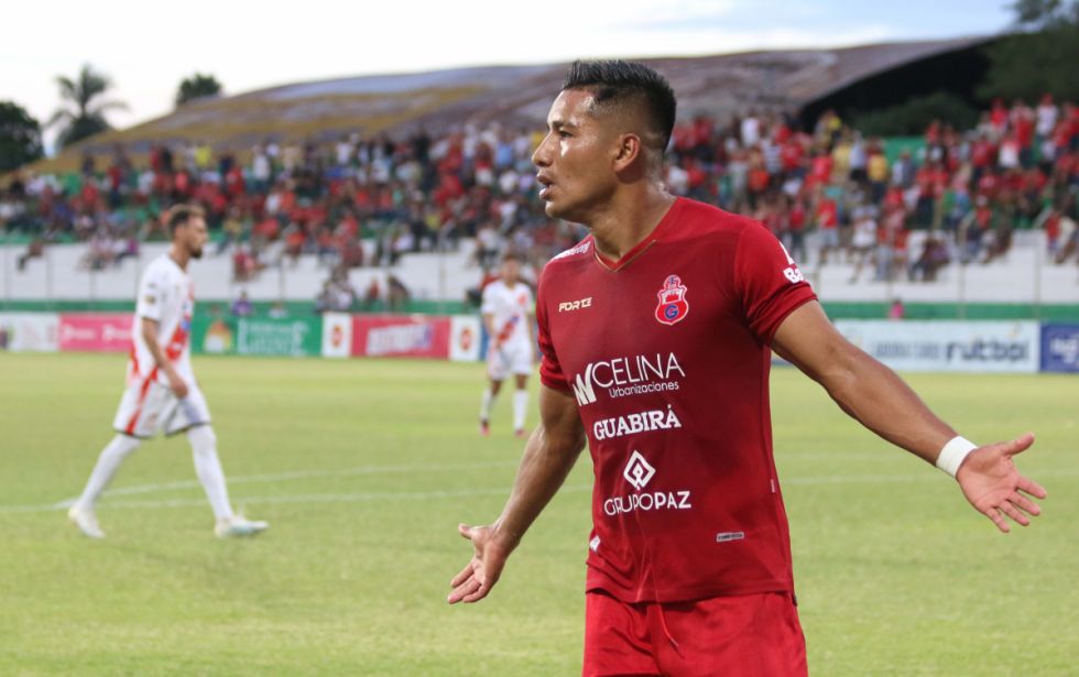 Guabirá sale del descenso con  una gran actuación de Chajtur