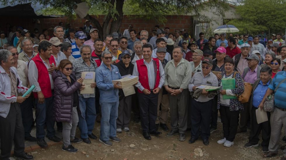 Tarija: El barrio Azucarero recibió planimetrías 