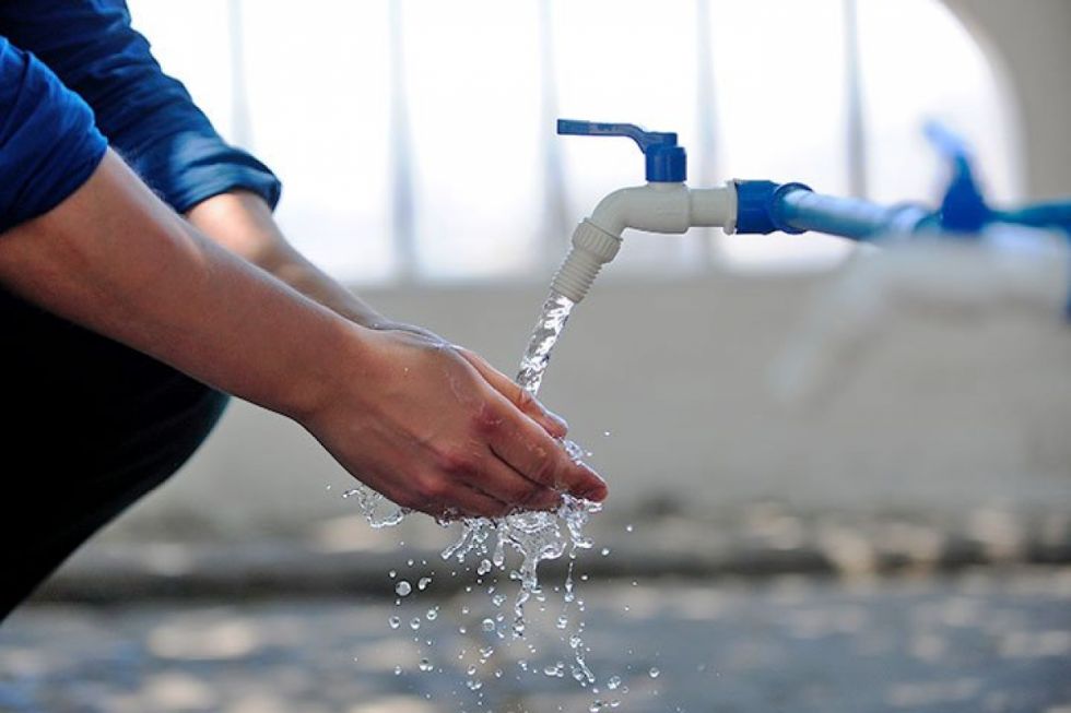El Gobierno desiste de fijar nuevas tarifas al uso del agua