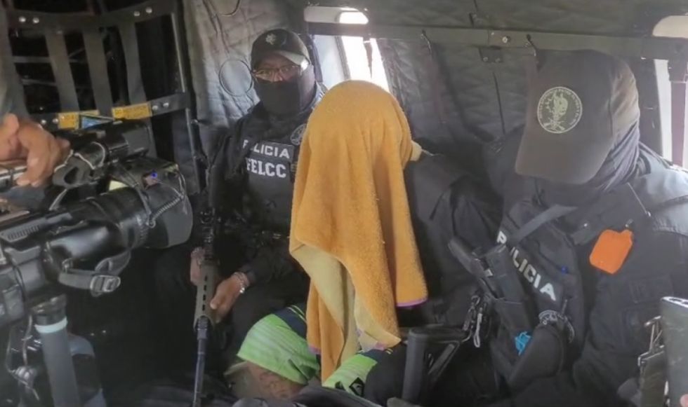 Bajo fuerte resguardo policial, Bolivia expulsa al Brasil a líder de una facción del PCC