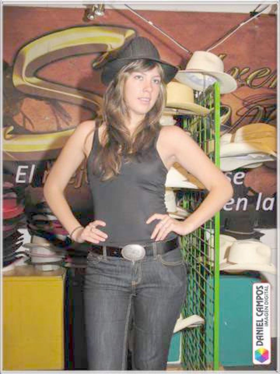 Maria José Lema, azafata de Sombreros Sucre