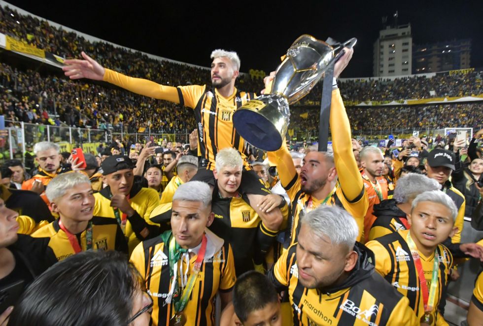 The Strongest celebró el título de campeón con una victoria 