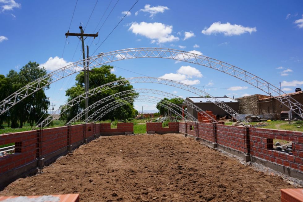 Gobierno inicia la construcción de 80 invernaderos en Villazón