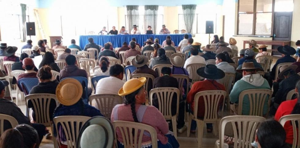 Campesinos evistas y arcistas “medirán” fuerza en sus ampliados