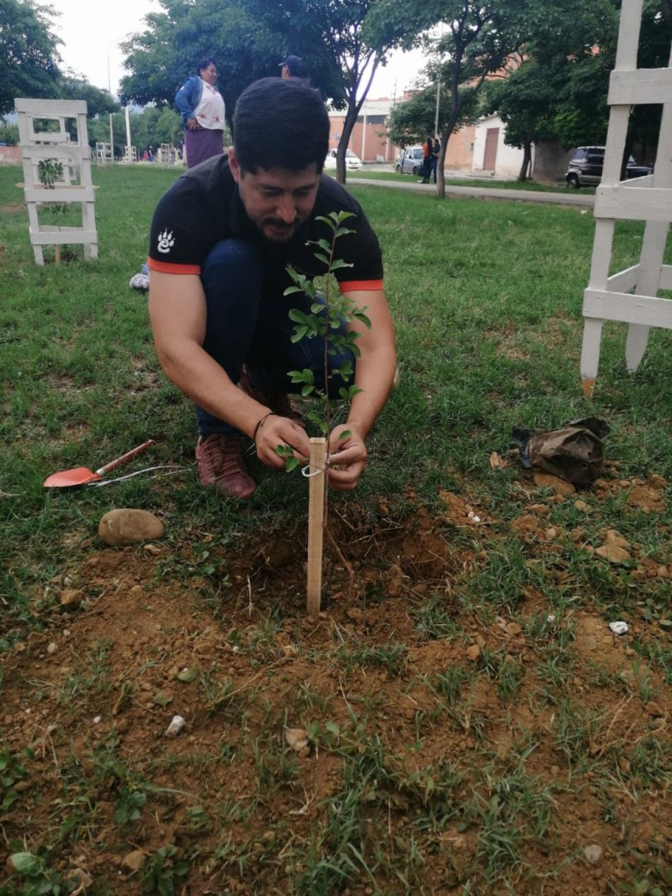 Tarija: Ecolimpieza renovó el barrio Moto Méndez 