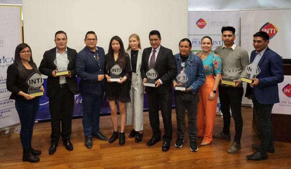 Tarijeños ganan el premio nacional de periodismo en salud 