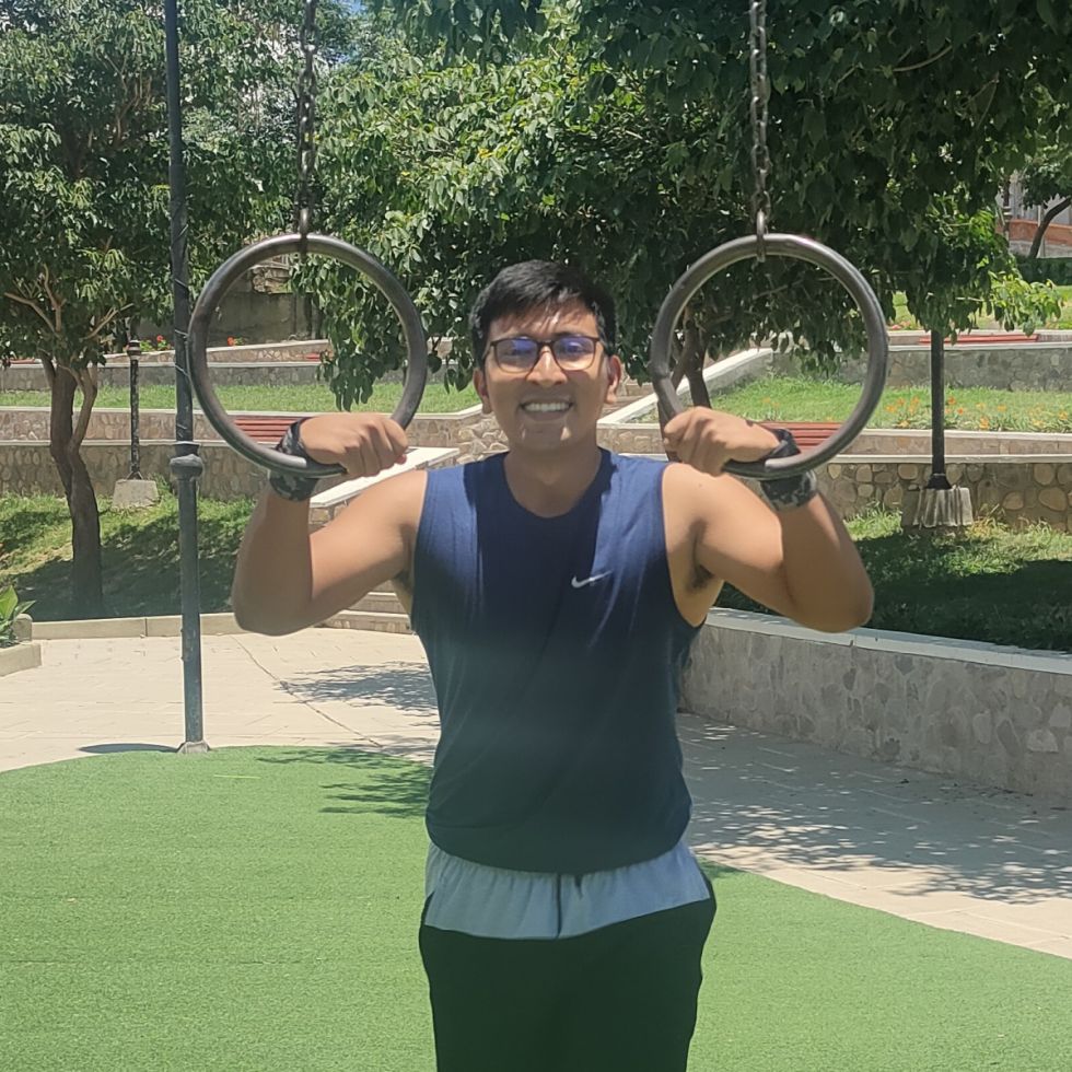 Luis García, el joven que impulsa la calistenia en el Parque Biosaludable (VIDEO)