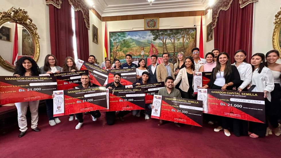 Alcaldía premia a 10 ganadores de Incubadora de Empresas 2023