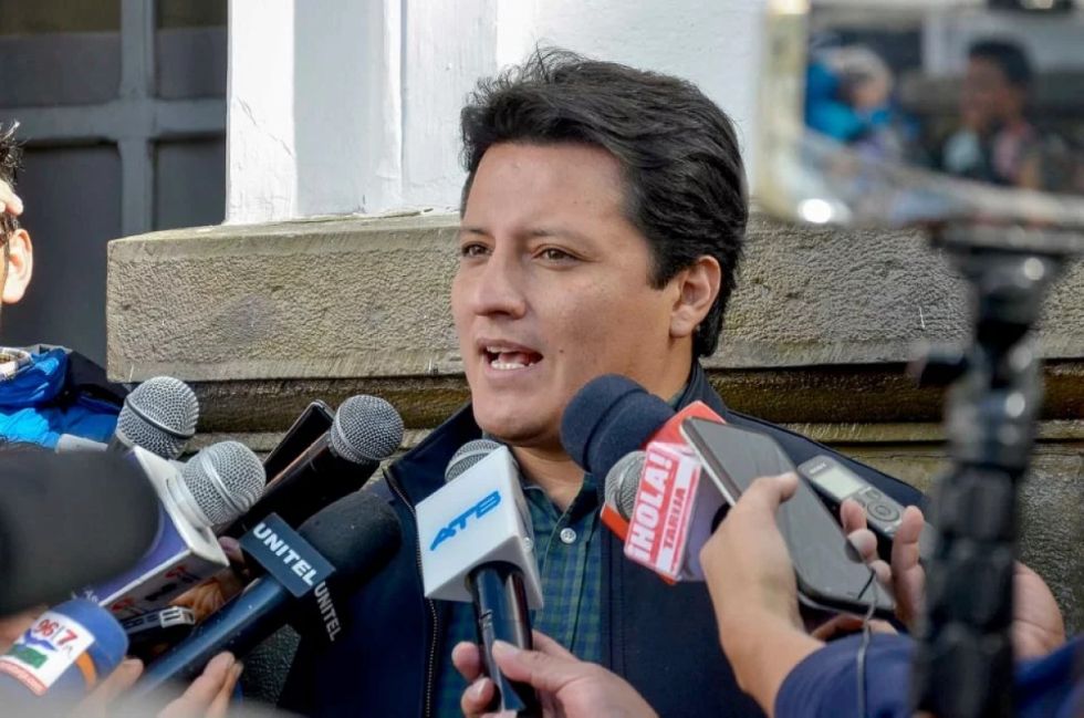 Alistan la segunda edición del libro “Elefantes en Tarija”
