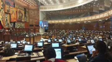 Ecuador: Parlamento aprueba ley económica urgente