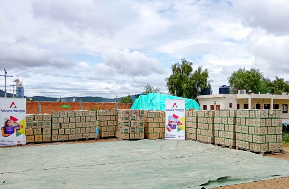 Aduana comisa 86 mil bolivianos en fertilizantes y aceites de contrabando en Tarija