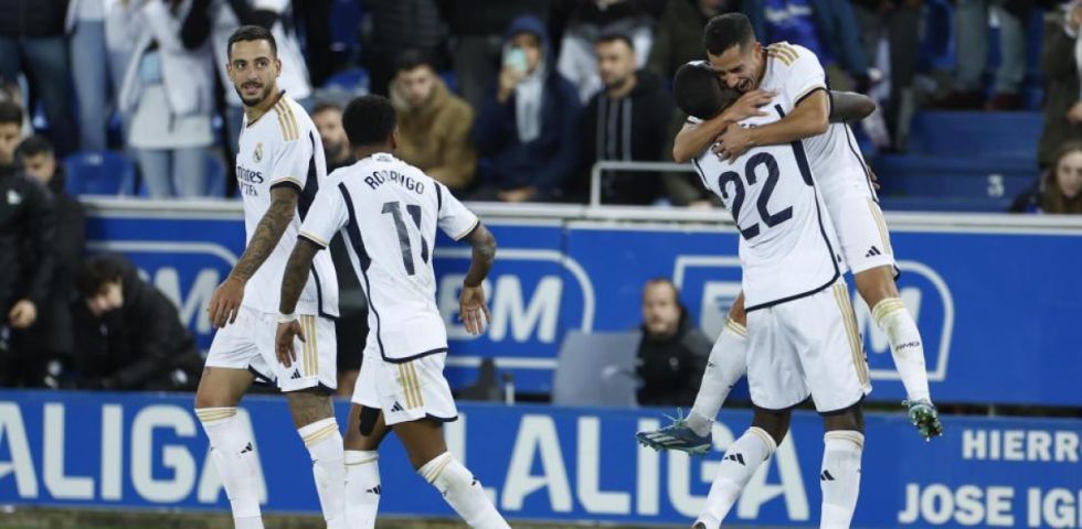 Lucas salva al Real Madrid en  el minuto 92 y le da el liderato
