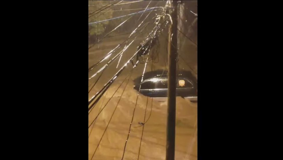 Lluvia inunda las calles y viviendas en Yacuiba