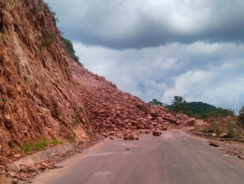 La ABC advierte de 10 derrumbes en la carretera de Tarija a Villa Montes 