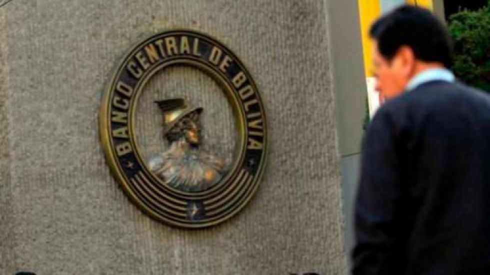 Caída de las RIN amenaza la “estabilidad” de la economía 