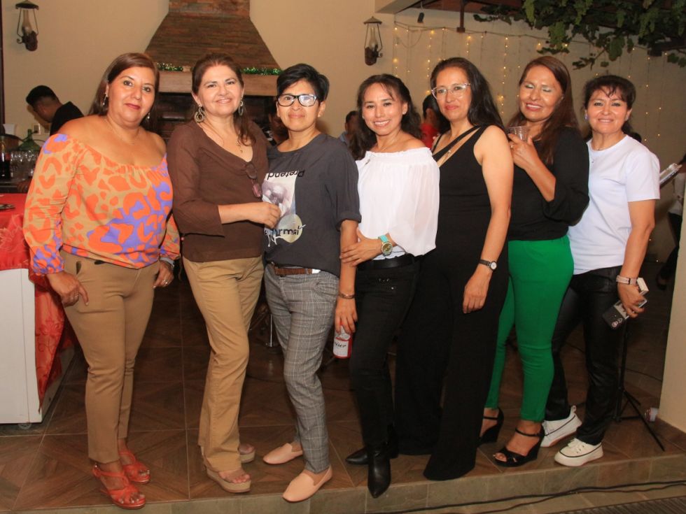 Amigas del Liceo. 