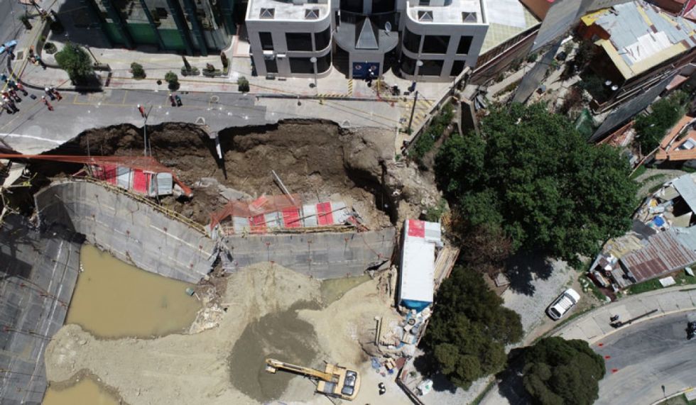 Caída de plataforma: Alcaldía denuncia penalmente a la empresa constructora por tres delitos