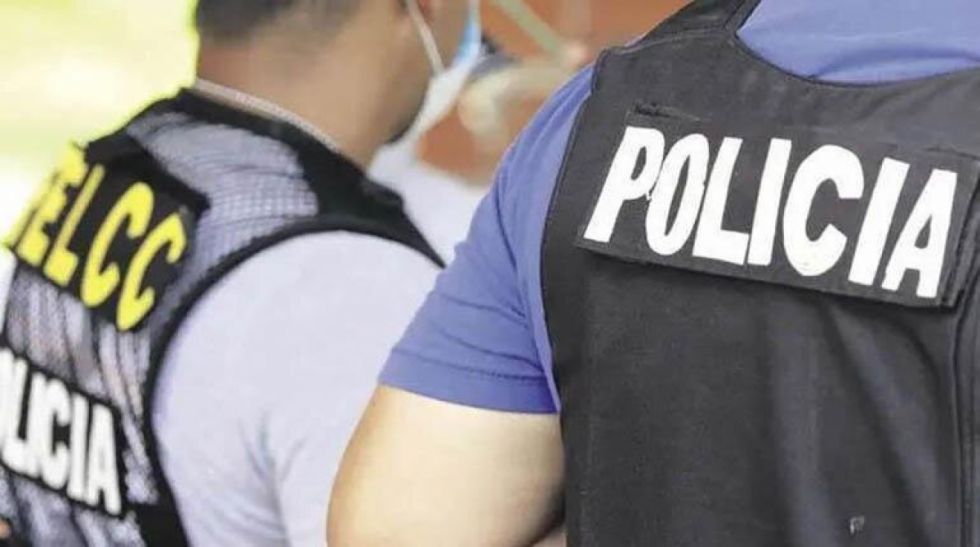 Policía de Tarija restituye a una menor a autoridades argentinas