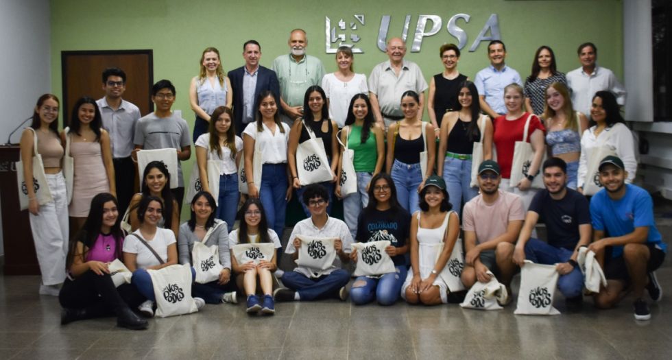 Excelencia Internacional: UPSA y su Destacado Programa de Doble Titulación