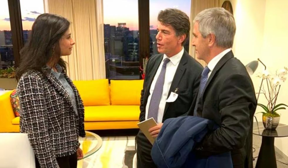 Davos: Caputo sondea al FMI, Milei busca respaldo