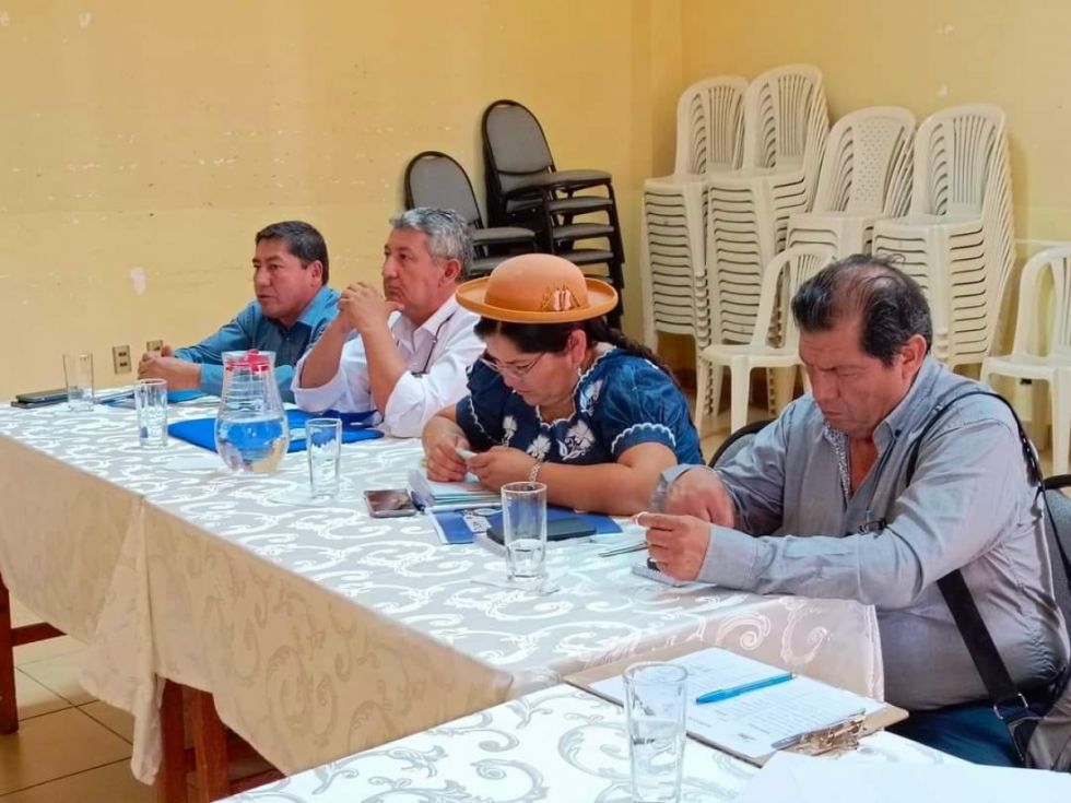 Alcaldes del MAS truncan elección de la AMT