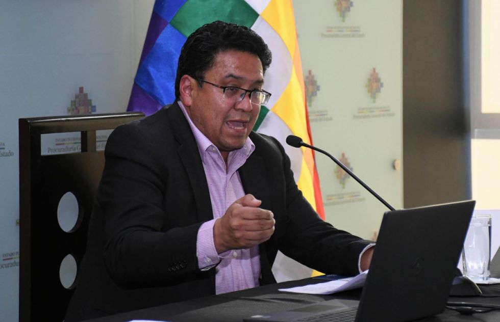 Amenazan con acción penal si no se sustituye a Camacho