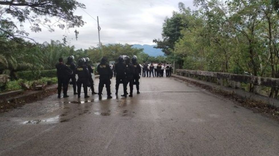 Se disuelve  en Guatemala  una caravana  de migrantes rumbo a Estados Unidos