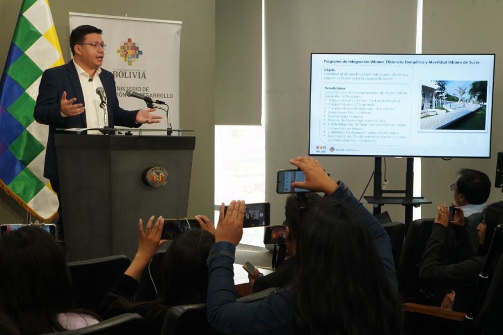ALP aun debe tratar leyes por $us 804 MM