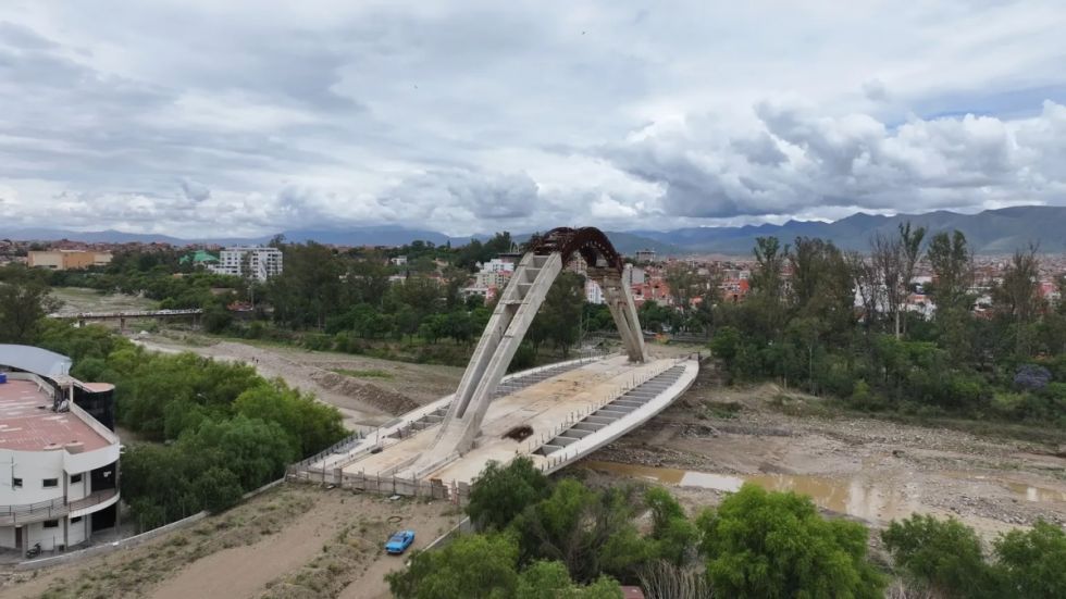 Lío del puente 4 de Julio enfrenta a Concejo, Municipio y Fiscalía