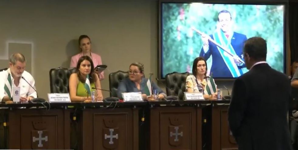 Mario Aguilera asume como Gobernador interino de Santa Cruz