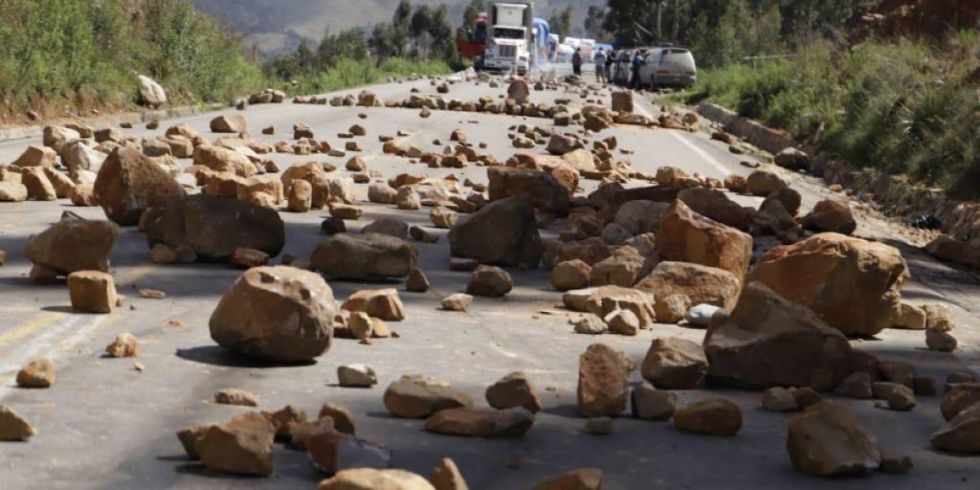 Pérdida de Vías Bolivia por bloqueos superan los Bs 2,5 millones, informa el Ministerio de Obras Públicas