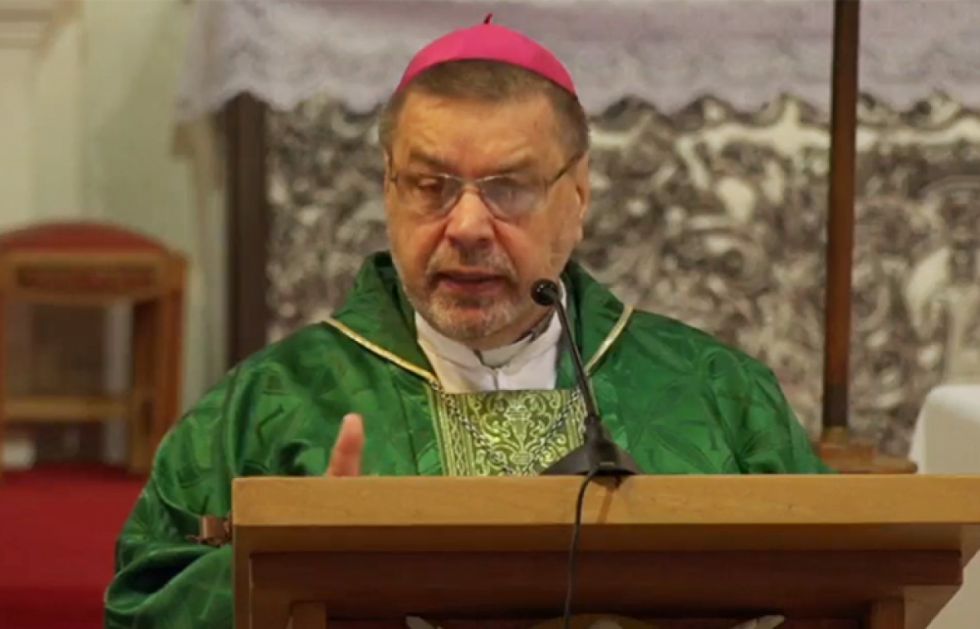 Iglesia pide luchar contra los espíritus inmundos y el lavado de cerebro que hacen los medios