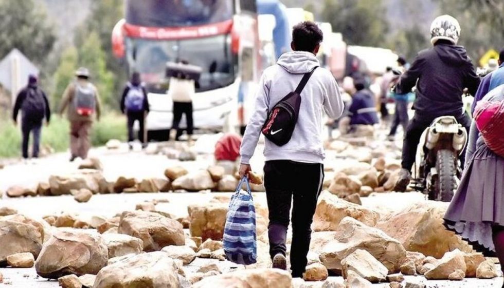 Viticultores pierden Bs 500.000 al día por los bloqueos evistas 