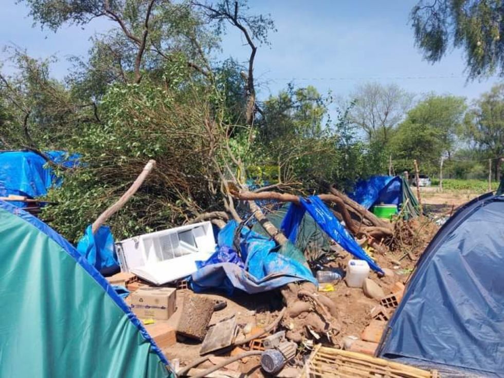 Tormenta deja indefensas a 40 familias del pueblo Weenhayek