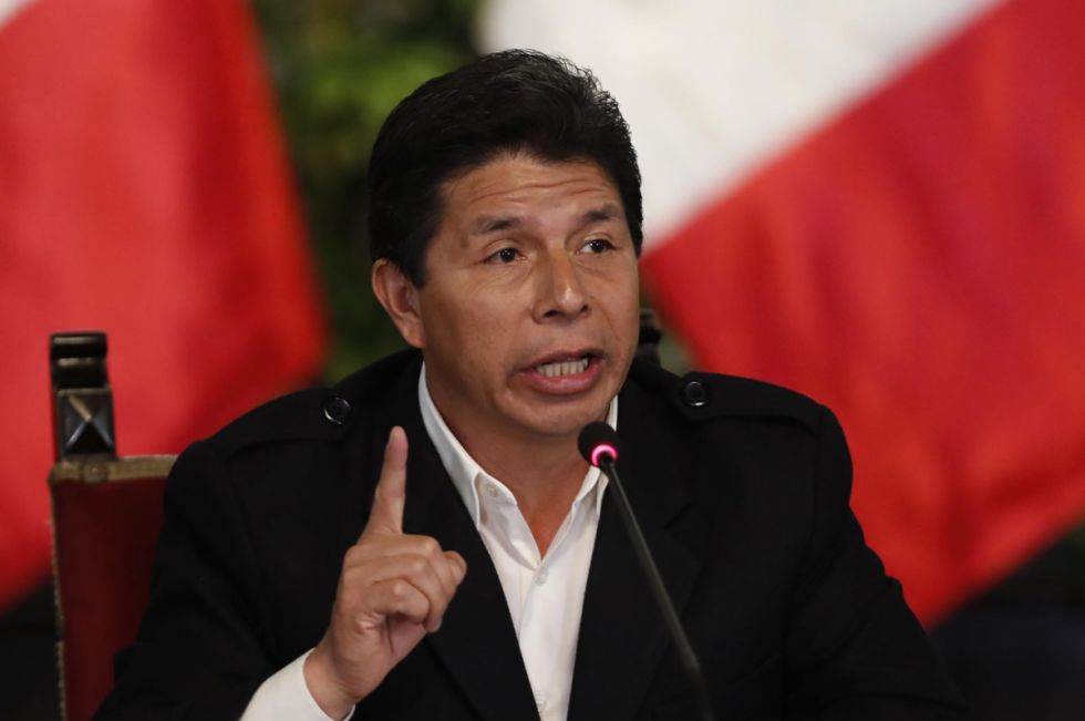 Perú: ratifican prisión preventiva para Castillo