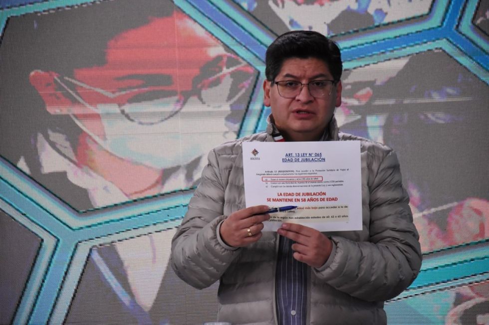Ministro aclara que la edad de jubilación se mantiene en 58 años 