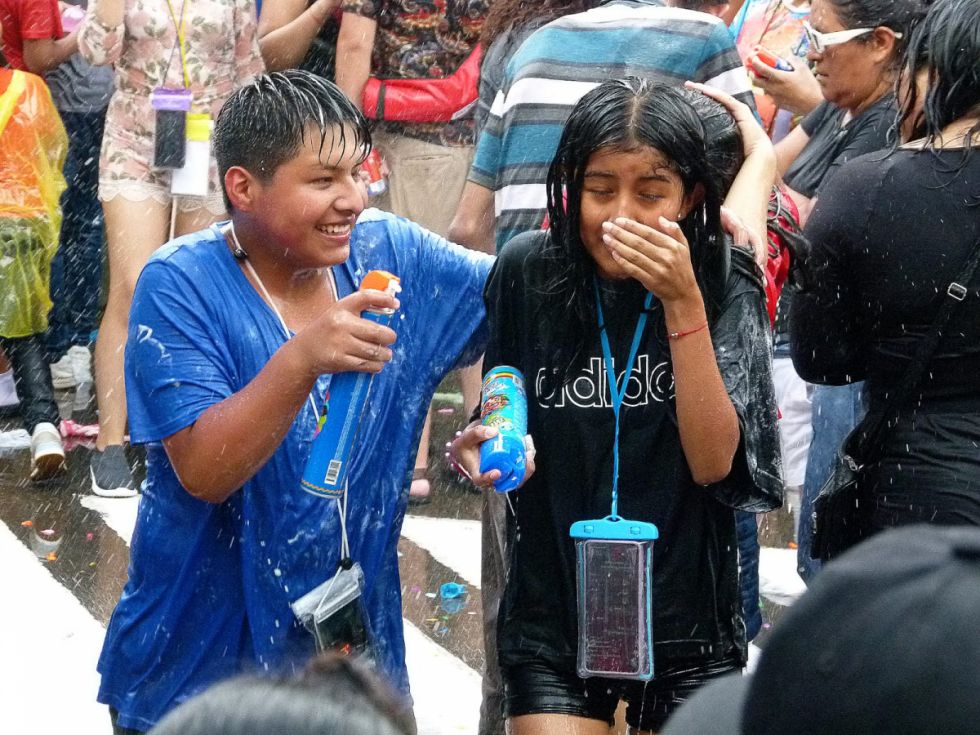 Chamuyada en la plaza Luis de Fuentes
